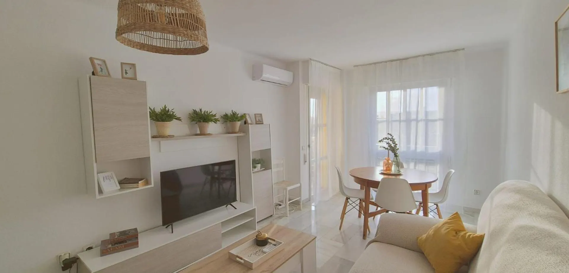Apartment Apartamento A 9 Min Centro Fuengirola Spain